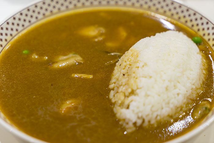 モンスナックのシーフードカレー